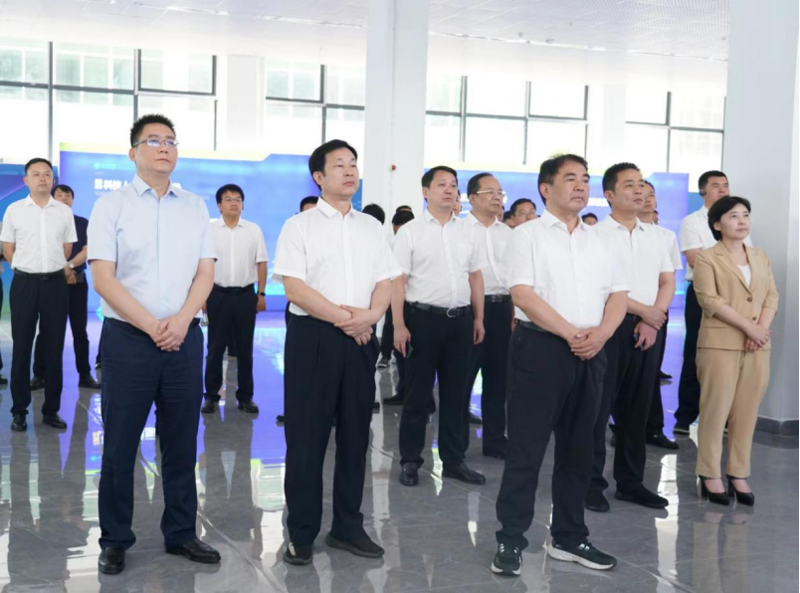 曹普华、李挚带队考察岳阳高新技术产业园区项目