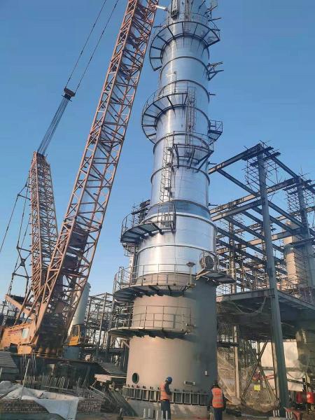 西部分公司成功吊装陕煤榆林T104热再生塔