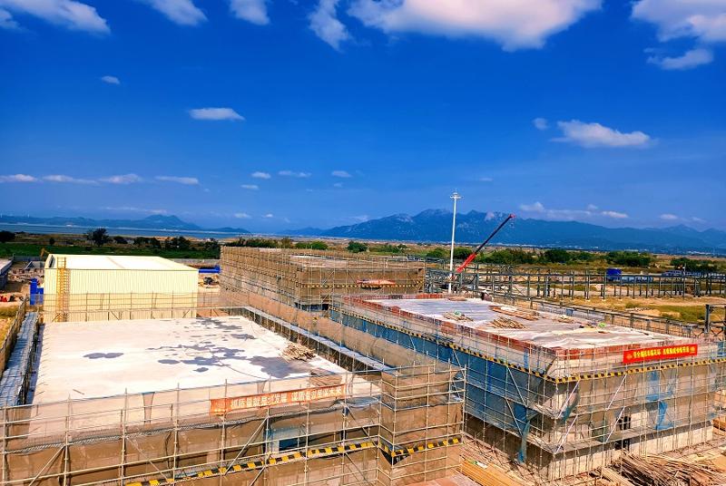 华南公司承建的盛桐化工项目主体结构封顶