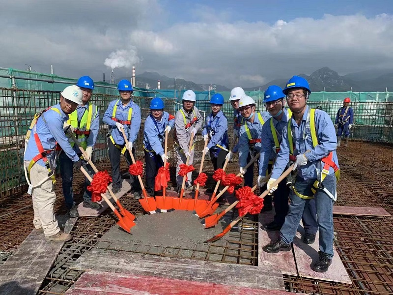 华南公司科莱恩项目增加厂区综合楼扩建单体封顶
