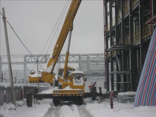 第四项目部冰天雪地施工忙