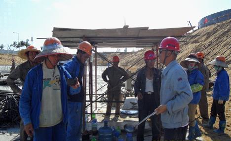 第六直属分公司海南海油项目部开展送清凉活动