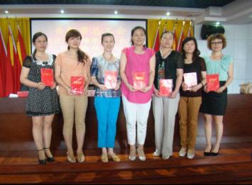 公司组织困难女职工参加技能培训班