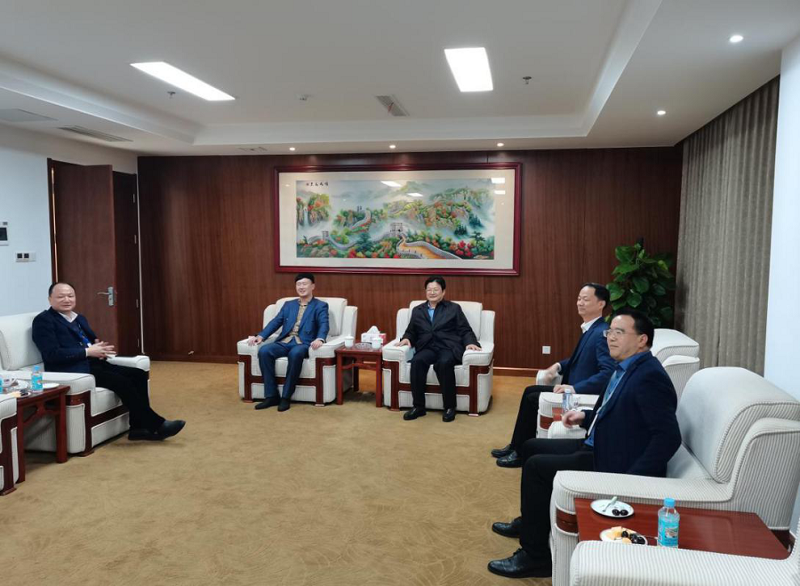 公司与攀华集团进行项目合作洽谈交流