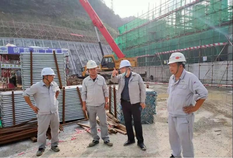赵亮到公司承建的中化涪陵环保项目检查指导工作