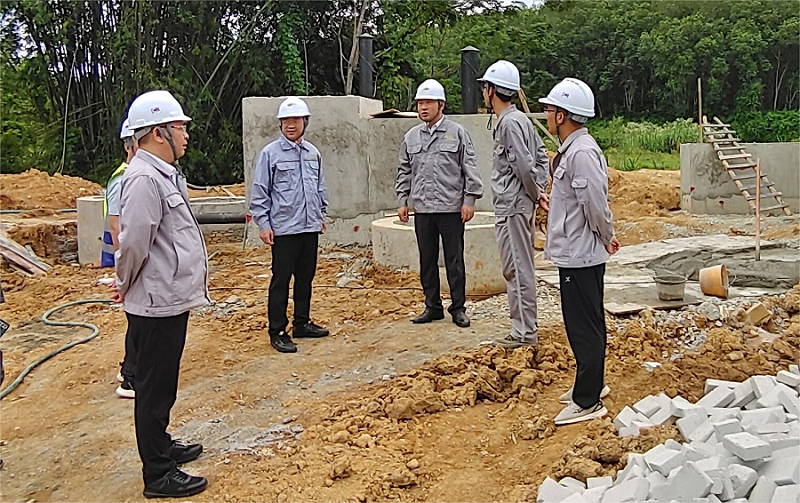 冯永成带班检查江西公司海南乐东污水处理项目