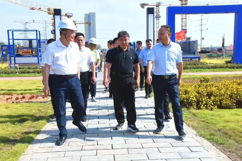 曹普华到岳阳自贸片区综合体建设项目调研