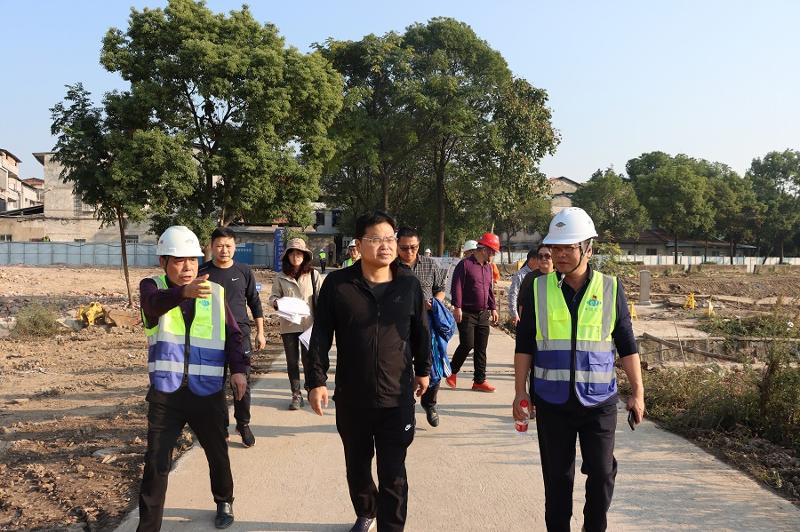 李美云到岳阳污水治理项目调研西瓜山黑臭水体治理工程