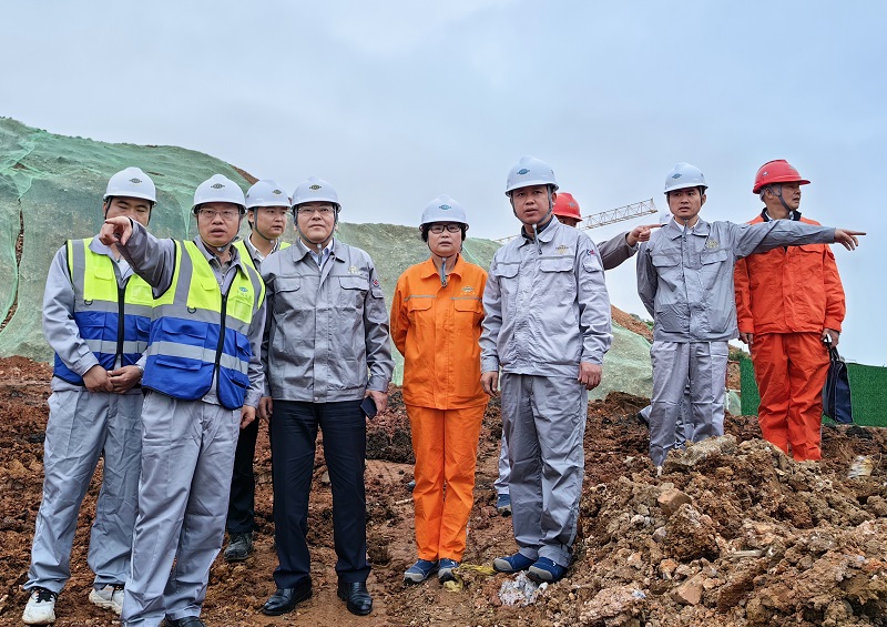 赵亮到市政工程公司春和景明项目慰问调研