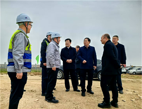 陶伟军到建筑公司团洲垸灾后重建安置房项目调研