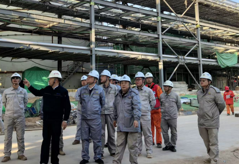 周鸿到中煤榆林项目督导“大干四季度”会战工作