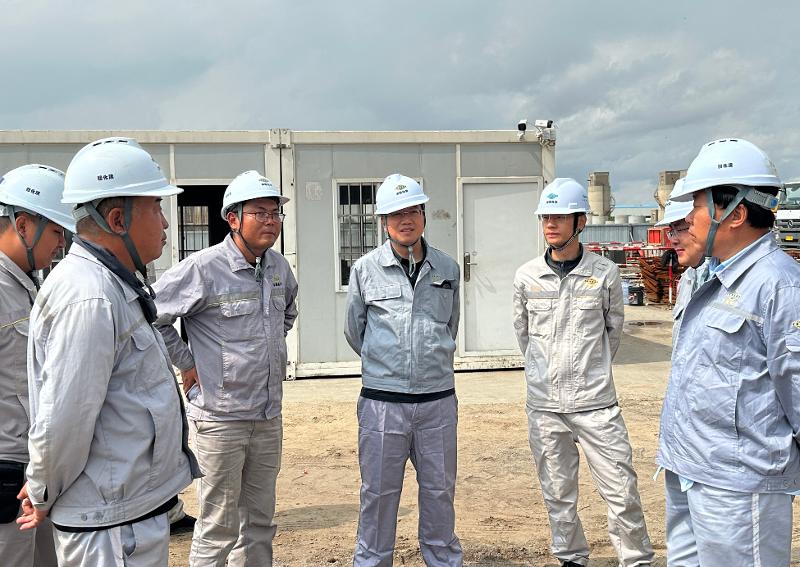 人人讲安全 个个会应急 | 践行“三靠近” 筑牢安全线——四化建领导带队开展安全监督检查